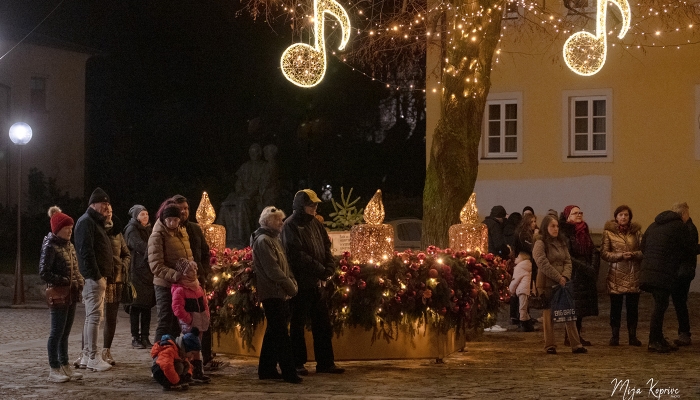 Adventno petje - Slomškov trg V Celu dogaja